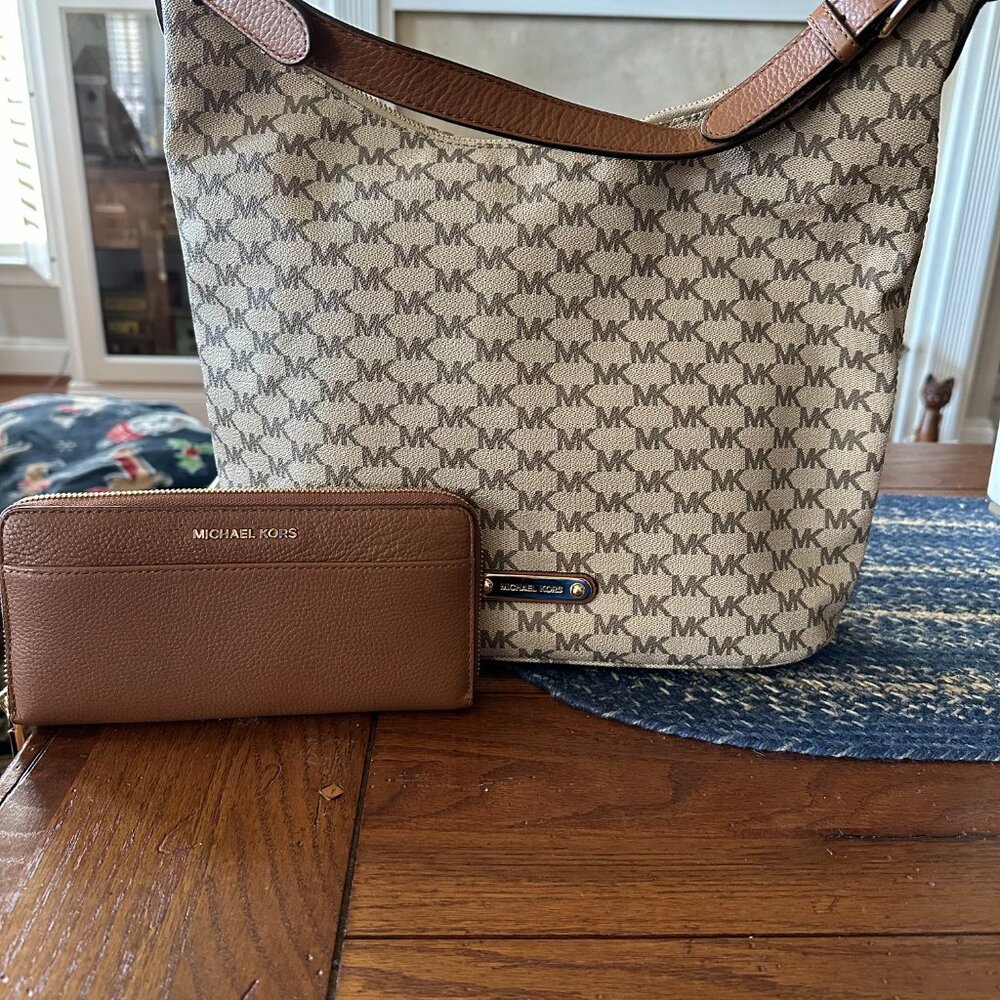 Michael Michael Kors Signature Hobo Shoulder bag beige with  brown leather